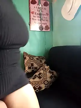 curvyloneah75 online show from 02/20/25, 06:17