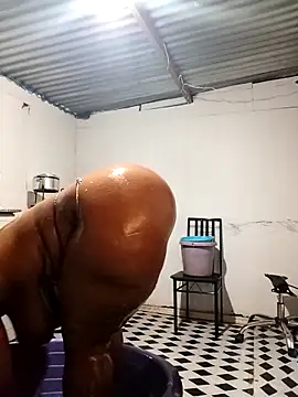 curvyloneah75 online show from 10/04/25, 07:39