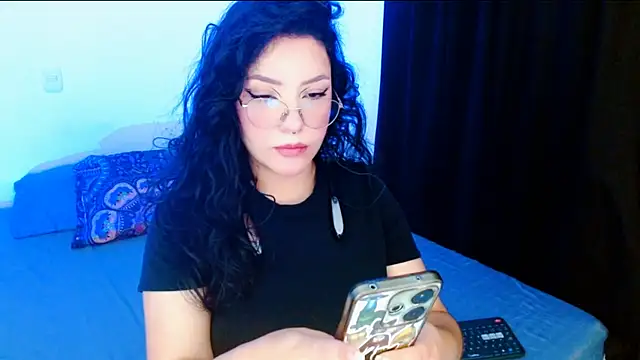 DollCam   online show from 10/07/25, 11:13