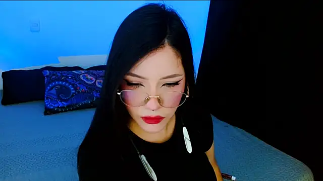DollCam   online show from 10/16/25, 01:39