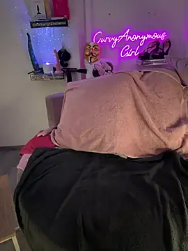 CurvyAnonymousGirl89 online show from 02/17/26, 05:41