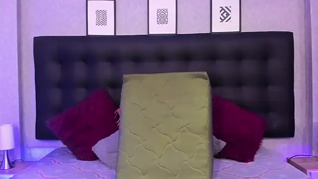 MeleekXXX  online show from 02/05/25, 07:53