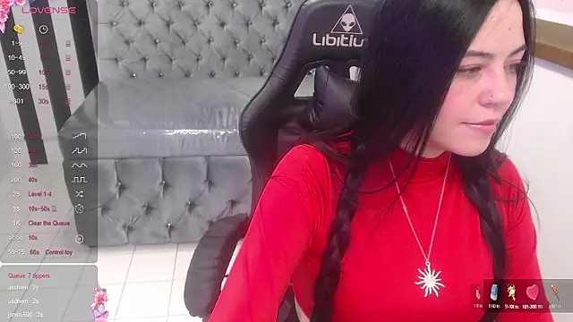 Snapshot of sabrina_jones_t chatting on 12/04/24, 03:37 sabrina jones t online show from 12/04/24, 03:37