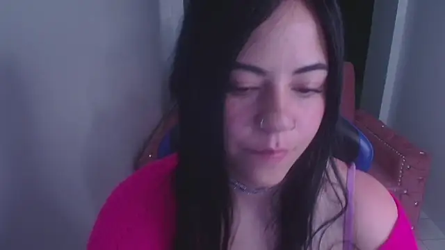 Snapshot of sabrina_jones_t chatting on 12/10/24, 01:11 sabrina jones t online show from 12/10/24, 01:11