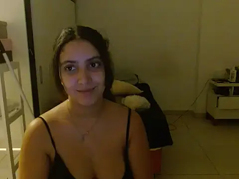 Snapshot of xBubblyBarbiexx chatting on 02/25/25, 02:03 xBubblyBarbiexx online show from 02/25/25, 02:03