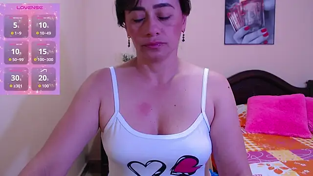 sara florez1 online show from 10/05/25, 12:14