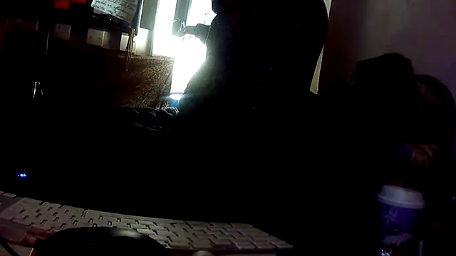 Snapshot of Fuckboy4public chatting on 12/16/24, 10:18 Fuckboy4public online show from 12/16/24, 10:18