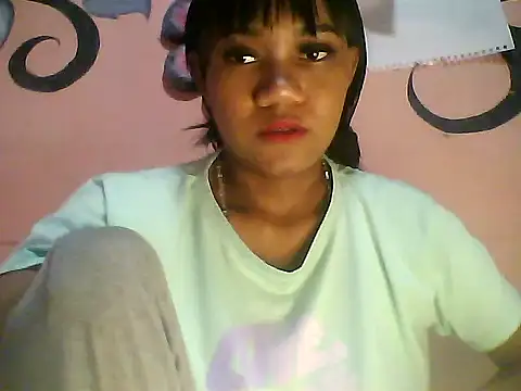 Snapshot of Fariana01 chatting on 12/05/24, 11:29 Fariana01 online show from 12/05/24, 11:29