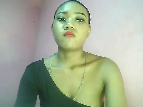 Snapshot of Fariana01 chatting on 12/10/24, 11:19 Fariana01 online show from 12/10/24, 11:19