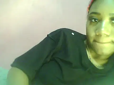 Snapshot of Fariana01 chatting on 12/11/24, 02:30 Fariana01 online show from 12/11/24, 02:30