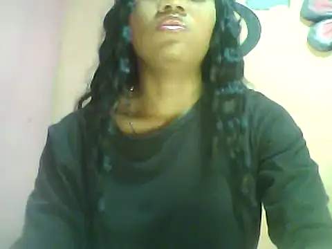 Snapshot of Fariana01 chatting on 01/02/25, 10:22 Fariana01 online show from 01/02/25, 10:22