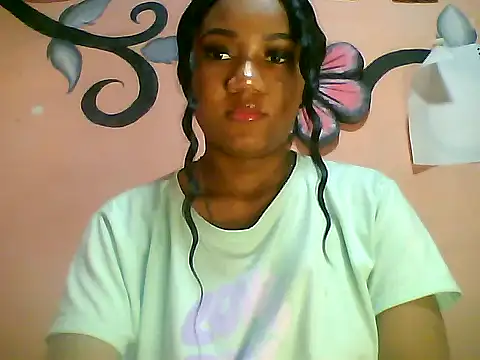 Snapshot of Fariana01 chatting on 01/07/25, 10:41 Fariana01 online show from 01/07/25, 10:41