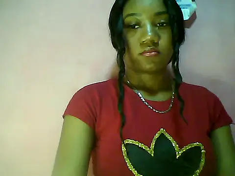 Snapshot of Fariana01 chatting on 01/29/25, 10:43 Fariana01 online show from 01/29/25, 10:43