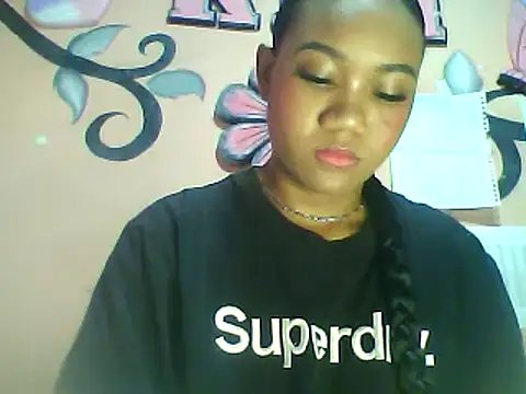 Snapshot of Fariana01 chatting on 02/07/25, 09:04 Fariana01 online show from 02/07/25, 09:04