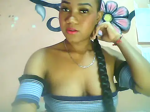 Snapshot of Fariana01 chatting on 02/09/25, 08:34 Fariana01 online show from 02/09/25, 08:34