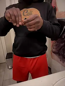 Snapshot of Bignc chatting on 10/13/25, 02:44 Bignc online show from 10/13/25, 02:44