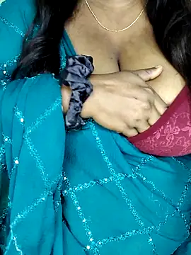 Snapshot of TANIYA-98 chatting on 05/07/26, 03:06 TANIYA-98 online show from 05/07/26, 03:06
