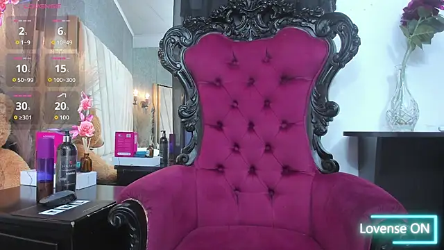 Snapshot of Madison-Diaz chatting on 02/09/26, 01:15 Madison-Diaz online show from 02/09/26, 01:15