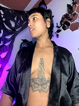 LollaByer online show from 10/31/25, 09:05