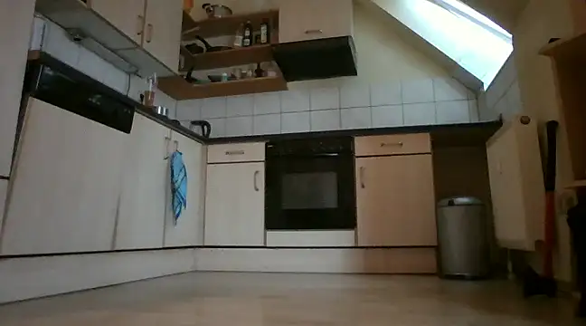 Snapshot of nacktchiller1076 chatting on 12/24/24, 02:12 nacktchiller1076 online show from 12/24/24, 02:12