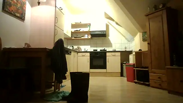 Snapshot of nacktchiller1076 chatting on 03/03/25, 02:04 nacktchiller1076 online show from 03/03/25, 02:04