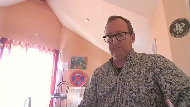 Snapshot of nacktchiller1076 chatting on 12/01/25, 11:59 nacktchiller1076 online show from 12/01/25, 11:59