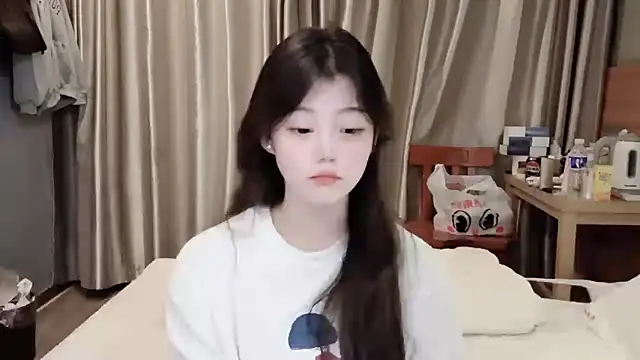 yangyang-1115 online show from 02/17/25, 12:38