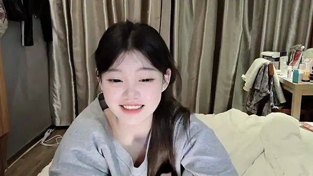 yangyang-1115 online show from 03/10/25, 03:09