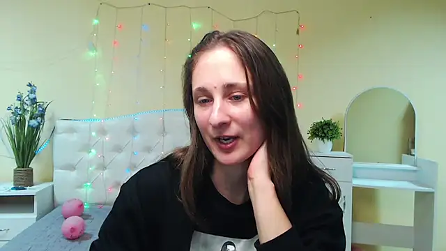 MichelLeee online show from 01/28/25, 12:22