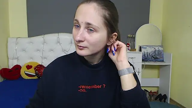 MichelLeee online show from 12/03/25, 12:14