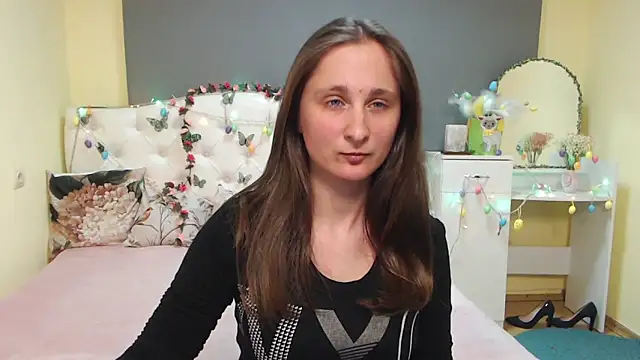 MichelLeee online show from 04/03/26, 05:22