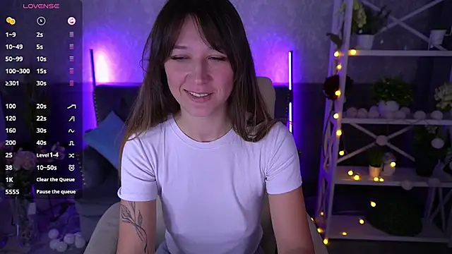 DreamyLinaa online show from 02/04/25, 07:29