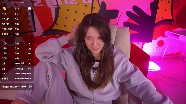 DreamyLinaa online show from 01/14/26, 08:58