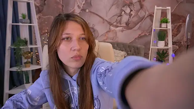 DreamyLinaa online show from 02/12/26, 07:36