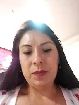 Snapshot of Ella_Rousse chatting on 03/15/25, 05:26 Ella Rousse online show from 03/15/25, 05:26