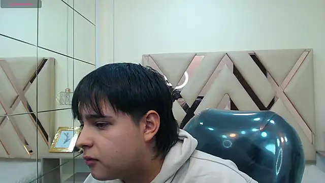 AndrewPherson online show from 01/28/25, 01:27