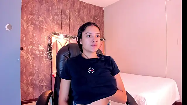 SKYLERWHIITEE online show from 12/21/24, 03:03