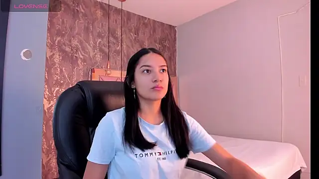 SKYLERWHIITEE online show from 01/10/25, 02:25