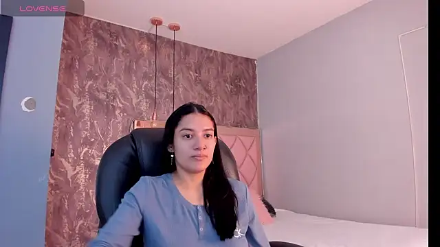 SKYLERWHIITEE online show from 01/16/25, 04:07