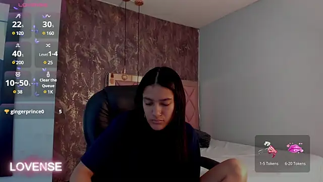 SKYLERWHIITEE online show from 02/14/25, 09:34