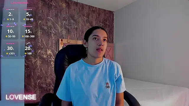 SKYLERWHIITEE online show from 02/20/25, 03:45