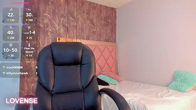 SKYLERWHIITEE online show from 02/26/25, 08:26