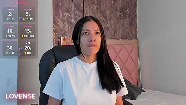 SKYLERWHIITEE online show from 03/06/25, 03:57