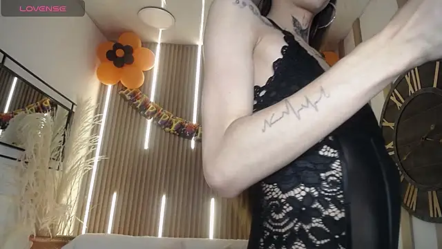 Aniie Doll online show from 10/15/25, 08:42