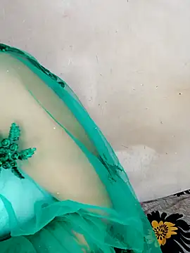 xpihu online show from 04/14/26, 06:03