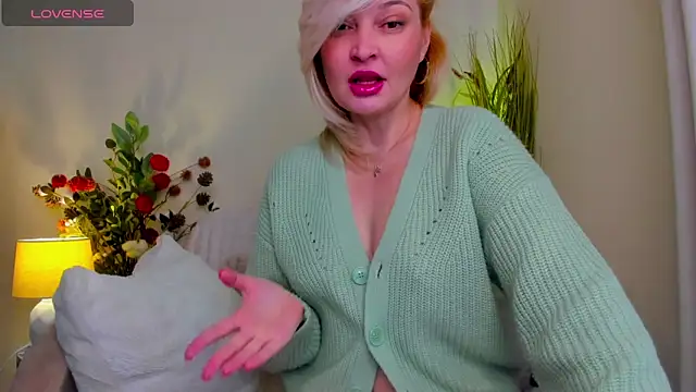 Milena candyy online show from 04/15/26, 11:50