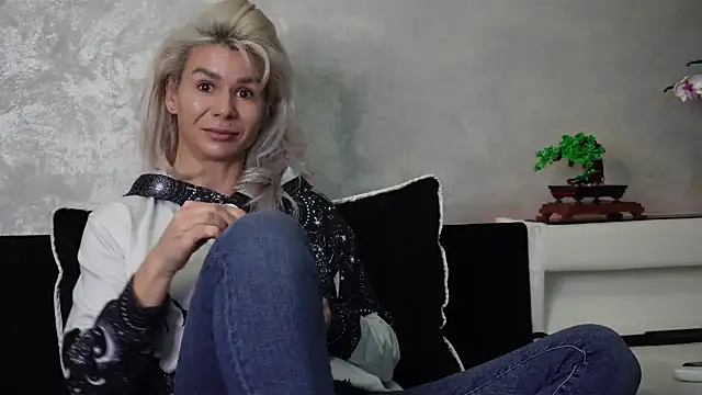 SquirtyFit Devil online show from 02/16/25, 04:21