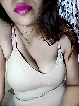 Snapshot of shalini_fire chatting on 01/10/25, 10:17 shalini fire online show from 01/10/25, 10:17