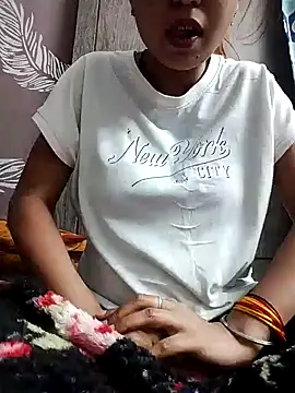 Snapshot of shalini_fire chatting on 03/03/25, 06:12 shalini fire online show from 03/03/25, 06:12