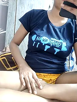 Snapshot of shalini_fire chatting on 09/11/25, 05:35 shalini fire online show from 09/11/25, 05:35